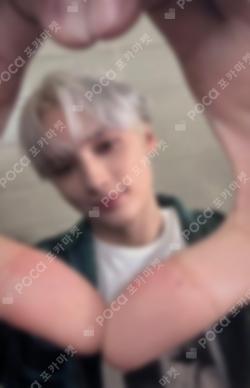 TXT HUENINGKAI photocard image