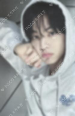 play hard Weverse Albums ver. COMEBACK LIVE WEVERSE DOHOON photocard image