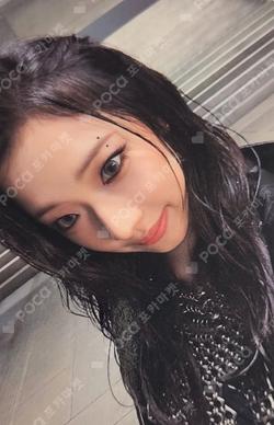 WE GO UP POP-UP STORE ALBUM PURCHASE BENEFITS RUKA photocard image