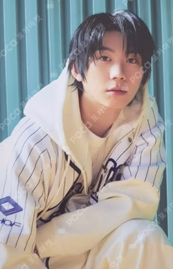 WHO WE ARE QR ALBUM Ver. HAN photocard image