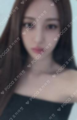 LE SSERAFIM HUH YUNJIN photocard image