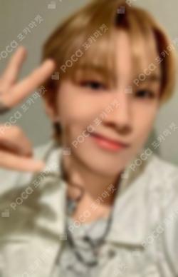 The Action Frame ver. WEVERSE JAPAN WOONHAK photocard image