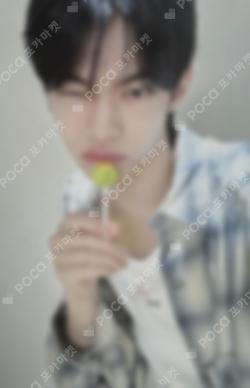 play hard COMEBACK LIVE WEVERSE DOHOON photocard image