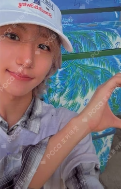 I did it. SHOWCASE EVENT PARKWONBIN photocard image