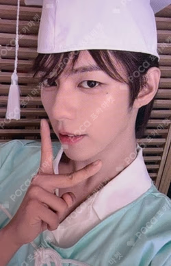 WHO WE ARE BROADCAST JL photocard image