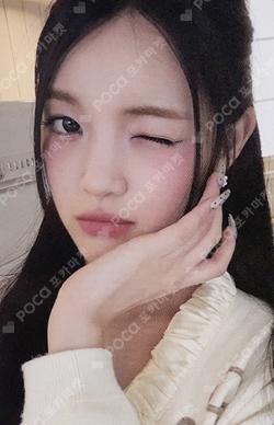 FOCUS Heart Locket Ver. YUHA photocard image