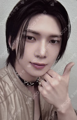 ATEEZ 7TH ANNIVERSARY OFFICIAL POP-UP '8ROOM' RANDOM PHOTOCARD PACK ver.B