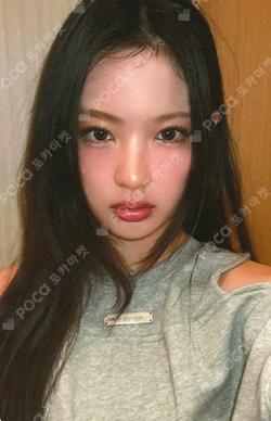 DANCING ALONE WITHMUU KYA photocard image