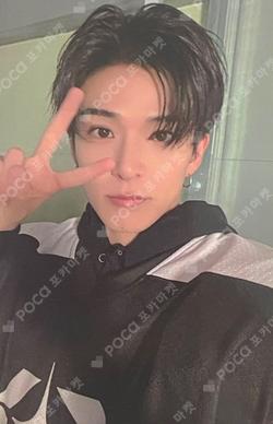 TREASURE 2025 SEASON’S GREETINGS TEAM UNIFORM ASAHI photocard image