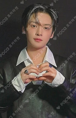 KARMA HMV LUCKY DRAW LEE KNOW photocard image