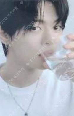 BOYS II PLANETArchive Exhibition ‘AFTER, JOURNEY’ HOLDER &  PHOTOCARD SET LEO photocard image