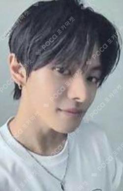 BOYS II PLANETArchive Exhibition ‘AFTER, JOURNEY’ HOLDER &  PHOTOCARD SET LEO photocard image