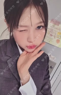 FOCUS Showcase INVITATION EVENT SM STORE YE-ON photocard image