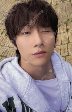 THE X hello82 POP-UP Exclusive I.M photocard image