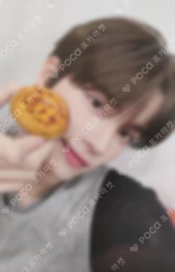 TRY WITH US YIZHIYU SHINYU photocard image