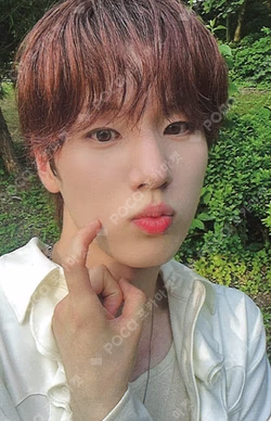 Electric Heart : Born to Glow DEAR MY MUSE YOON SUNG photocard image