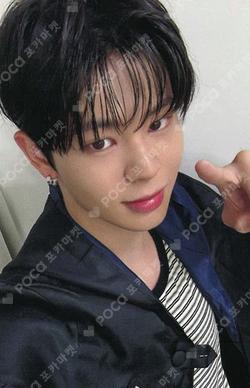 LOVE ANECDOTE(S) JUMP UP MUNJUNGHYUN photocard image