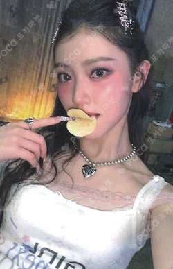 BUBBLE GUM 7-ELEVEN XIAOTING photocard image