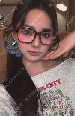 TEN: The Story Goes On MUSICPLANT LUCKY DRAW TZUYU photocard image