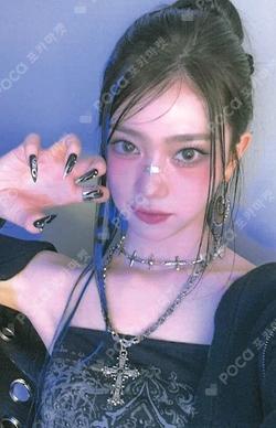 BUBBLE GUM POP-UP STORE PVC PHOTOCARD POUCH & PHOTOCARD XIAOTING photocard image