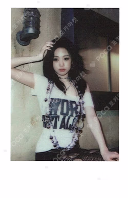 WE GO UP YG SELECT AHYEON photocard image