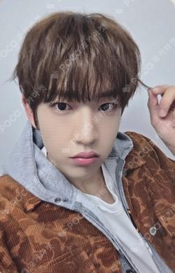 I did it. MUSIC KOREA KIMMINJAE photocard image