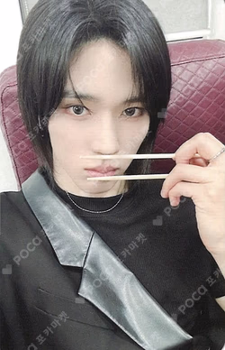 LOST Rising Star Chael photocard image