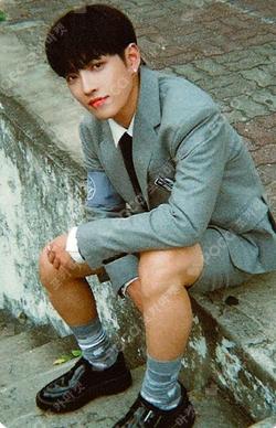ATEEZ HONGJOONG photocard image