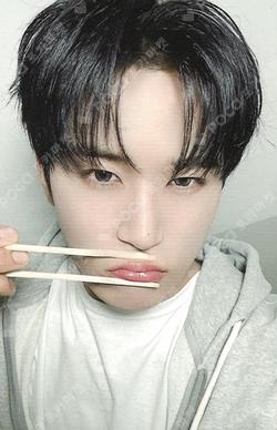 LOST Rising Star JunWoo photocard image