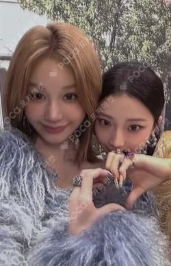 WE GO UP WEVERSE Unit photocard image