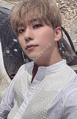 LXVE to DEATH The End ver. Gun-il photocard image