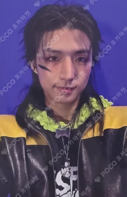 LXVE to DEATH FANS SHOP JunHan photocard image