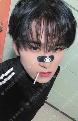 LOST Mubeat JunWoo photocard image