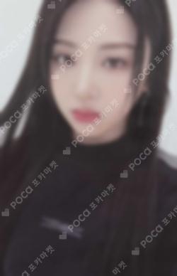 UNFORGIVEN SHOPEE HUH YUNJIN photocard image