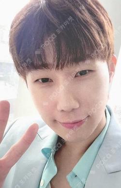 LV - LIKE YOUR VIBES POSTER & PHOTO CARD SET KimSungKyu photocard image