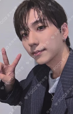 LXVE to DEATH Blue Dream Media Gun-il photocard image