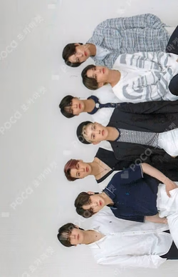 Dreamers SHOP IN SHOP REWARD Unit photocard image