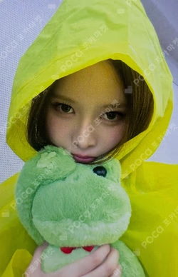 izna Bang Jee Min photocard image
