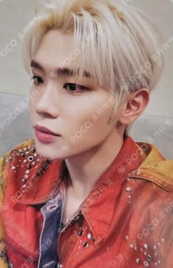 ICONIK Standard Edition KIM TAERAE photocard image