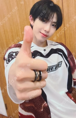 Electric Heart : Born to Glow MUSIC&DRAMA YUN GYU photocard image