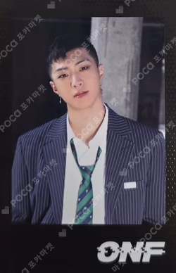 GO LIVE POLAROID SET