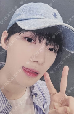 Unexpected YIZHIYU NEW photocard image