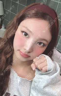 TEN: The Story Goes On Cast Ver. MUSIC KOREA NAYEON photocard image