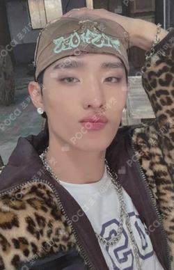 HARMONY : SET IN EVERLINE POP-UP STORE KEEHO photocard image