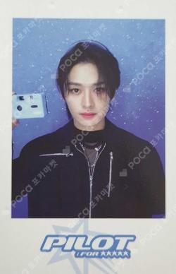Stray Kids 3RD FANMEETING PILOT : FOR ★★★★★ SKZ MERCH SPECIAL GIFT LEE KNOW photocard image