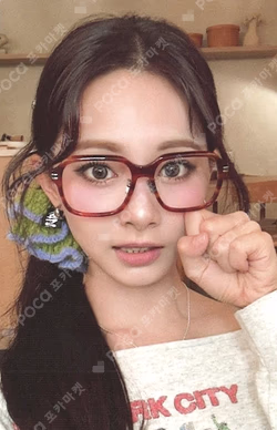 TEN: The Story Goes On Cast Ver. MUSIC KOREA TZUYU photocard image