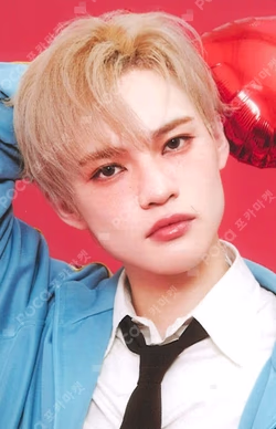 2024 NCT DREAM WORLD TOUR THE DREAM SHOW 3 : DREAMSCAPE FINALE in SEOUL LONG SLEEVE SET (WHITE ver.) CHENLE photocard image