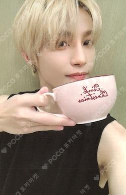 2024 PINK CHRISTMAS CUP & SAUCER SET YANGYANG photocard image