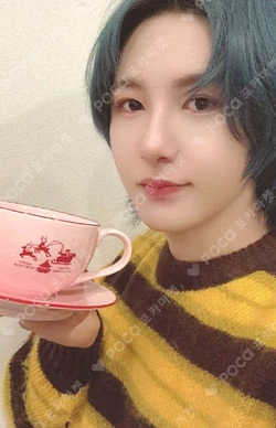 2024 PINK CHRISTMAS CUP & SAUCER SET RENJUN photocard image