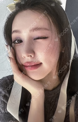 THE STAR MIYEON photocard image